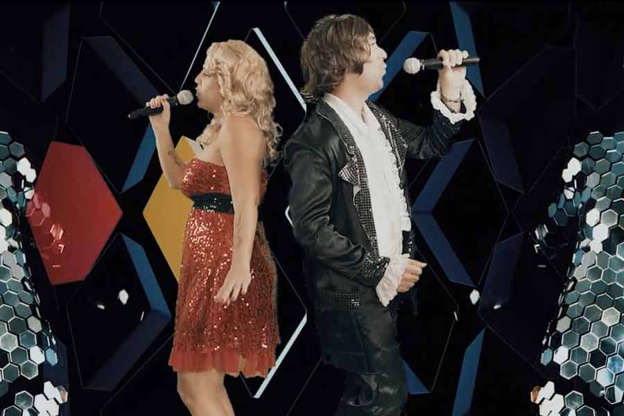 Interview d’entreprise : micro cravate et caméra